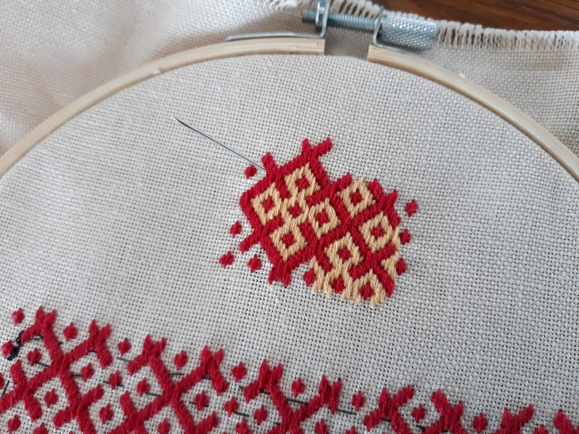 Making my first German brick stitch embroidered purse